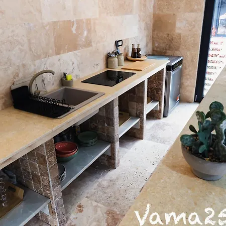 Vama 25- * Vama Veche