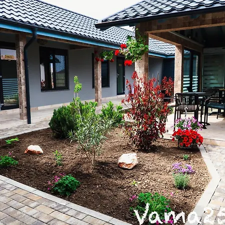 Gasthuis Vama 25- *
